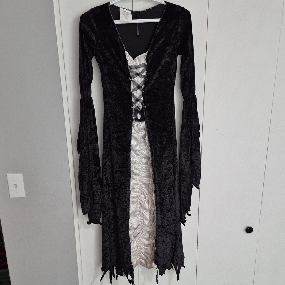 Corpse Bride Elegant Black and Cream Costume Dress
